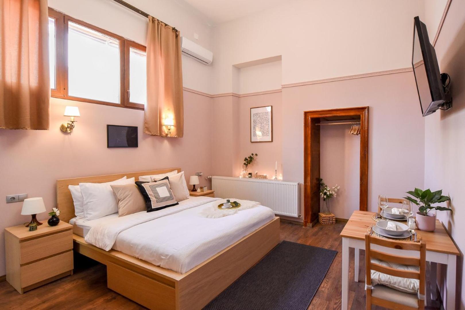 Historic Charm, Modern Comfort - Accommodation In The Heart Of The Old Town บูคาเรสต์ ห้อง รูปภาพ